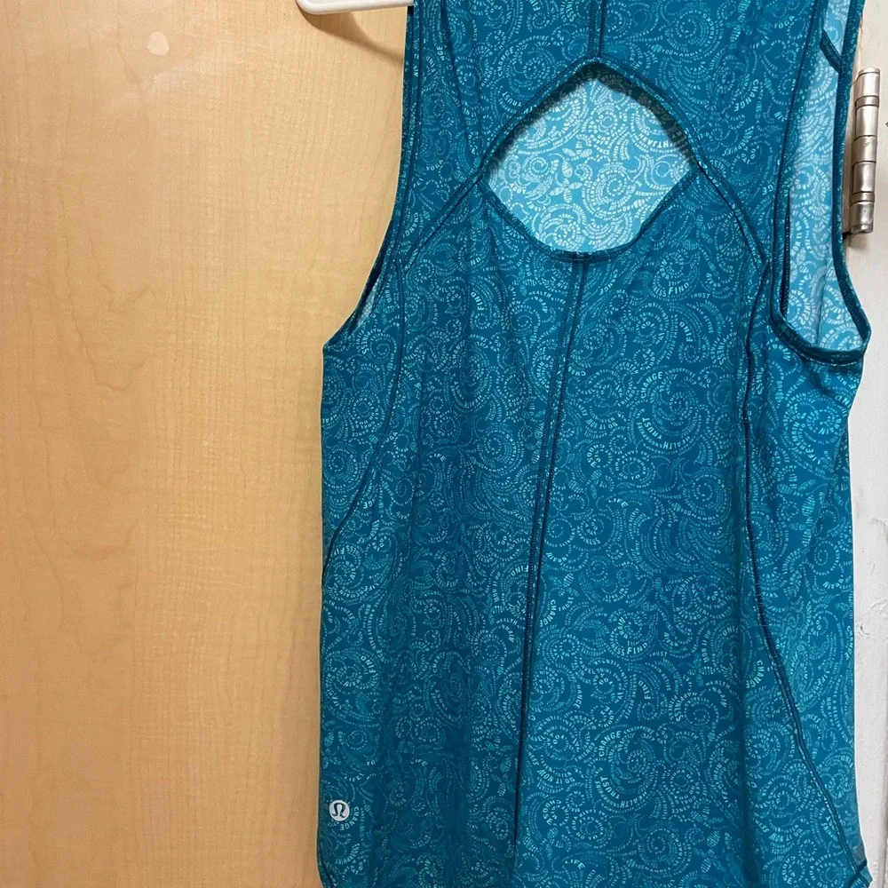 Lululemon - Picture 2 of 6